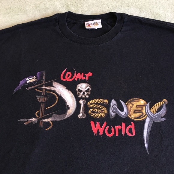 Disney Other - Disney spellout pirate letters black tee shirt